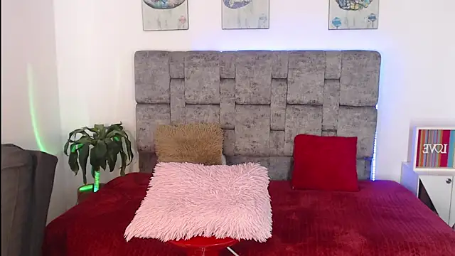 Snapshot of melodydoll chatting on September 2025 03:01:01 PM melodydoll online show from September 2025 03:01:01 PM