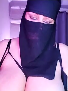 Snapshot of lilyan12 chatting on March 2026 11:11:01 PM lilyan12 online show from March 2026 11:11:01 PM