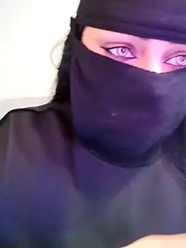 Snapshot of lilyan12 chatting on April 2026 12:19:01 AM lilyan12 online show from April 2026 12:19:01 AM