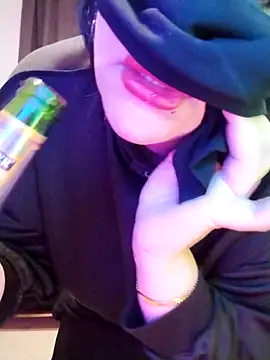 Snapshot of lilyan12 chatting on April 2026 11:18:01 PM lilyan12 online show from April 2026 11:18:01 PM