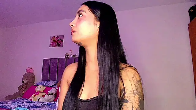 Snapshot of mia_yireth chatting on April 2026 01:39:01 AM mia yireth online show from April 2026 01:39:01 AM