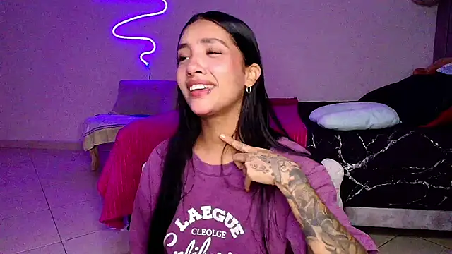 Snapshot of mia_yireth chatting on April 2026 09:34:01 PM mia yireth online show from April 2026 09:34:01 PM