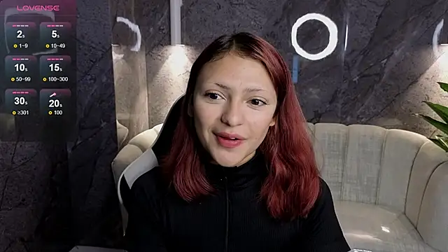 Snapshot of Mary_Luxx_TP chatting on October 2025 03:28:01 AM Mary Luxx TP online show from October 2025 03:28:01 AM