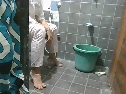 Roshani hoty online show from March 2026 06:12:01 PM