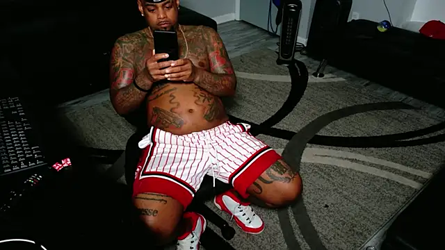 SLANGONDEMHOES online show from June 2026 06:59:01 AM