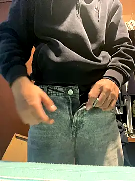 Snapshot of zzagreo chatting on November 2025 07:33:02 AM zzagreo online show from November 2025 07:33:02 AM