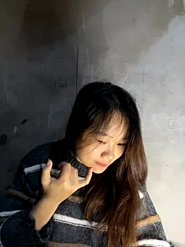 Hinne07 online show from November 2025 01:17:02 AM