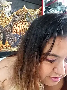 Snapshot of curvy_diva_ chatting on September 2025 01:43:02 PM curvy diva online show from September 2025 01:43:02 PM