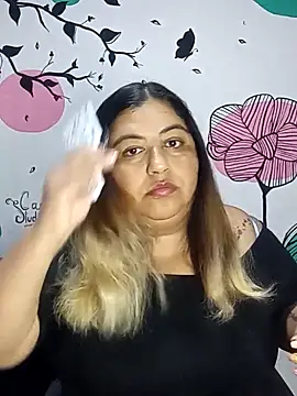 Snapshot of curvy_diva_ chatting on September 2025 11:10:02 AM curvy diva online show from September 2025 11:10:02 AM