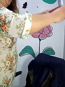 Snapshot of curvy_diva_ chatting on September 2025 01:46:01 PM curvy diva online show from September 2025 01:46:01 PM