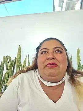 Snapshot of curvy_diva_ chatting on September 2025 09:39:02 PM curvy diva online show from September 2025 09:39:02 PM