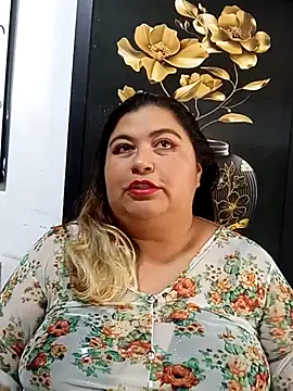 Snapshot of curvy_diva_ chatting on October 2025 12:03:02 PM curvy diva online show from October 2025 12:03:02 PM