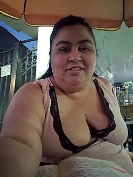 Snapshot of curvy_diva_ chatting on October 2025 10:55:02 PM curvy diva online show from October 2025 10:55:02 PM