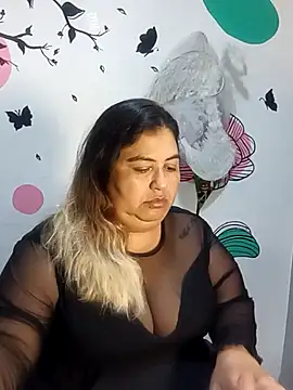 Snapshot of curvy_diva_ chatting on November 2025 11:09:02 AM curvy diva online show from November 2025 11:09:02 AM