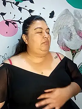 Snapshot of curvy_diva_ chatting on November 2025 11:18:02 AM curvy diva online show from November 2025 11:18:02 AM