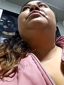 Snapshot of curvy_diva_ chatting on November 2025 08:20:02 AM curvy diva online show from November 2025 08:20:02 AM