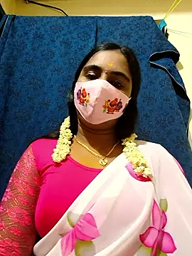 Snapshot of mini-queen chatting on January 2026 12:52:01 PM mini-queen online show from January 2026 12:52:01 PM