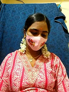 Snapshot of mini-queen chatting on January 2026 11:01:01 AM mini-queen online show from January 2026 11:01:01 AM