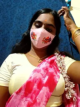 Snapshot of mini-queen chatting on January 2026 02:11:01 PM mini-queen online show from January 2026 02:11:01 PM