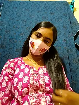 Snapshot of mini-queen chatting on January 2026 04:23:01 PM mini-queen online show from January 2026 04:23:01 PM