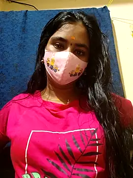 Snapshot of mini-queen chatting on March 2026 06:04:02 PM mini-queen online show from March 2026 06:04:02 PM