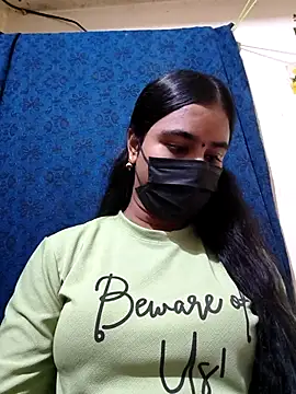 Snapshot of mini-queen chatting on March 2026 04:56:01 PM mini-queen online show from March 2026 04:56:01 PM