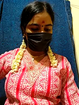 Snapshot of mini-queen chatting on March 2026 10:04:02 AM mini-queen online show from March 2026 10:04:02 AM