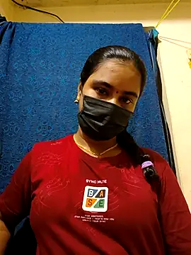 Snapshot of mini-queen chatting on April 2026 06:05:01 PM mini-queen online show from April 2026 06:05:01 PM