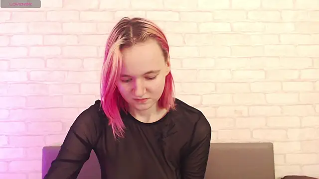 Snapshot of Ericha_Stone chatting on November 2025 01:27:01 AM Ericha Stone online show from November 2025 01:27:01 AM