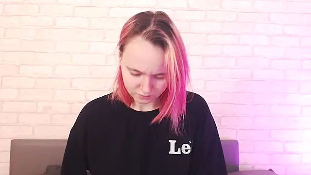 Ericha Stone online show from December 2025 01:12:02 AM