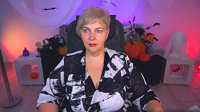 MaryMogan online show from October 2025 04:45:01 AM