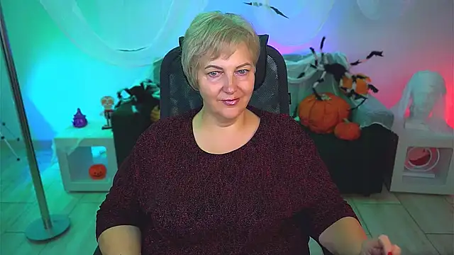 MaryMogan online show from October 2025 04:09:02 AM