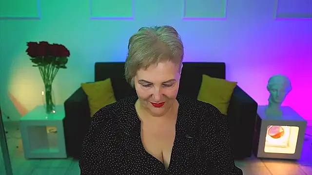 MaryMogan online show from November 2025 04:56:01 AM