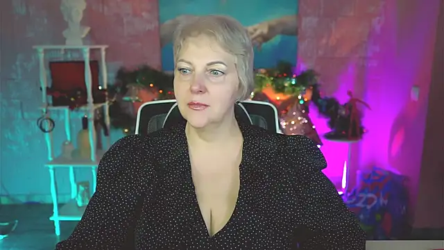 MaryMogan online show from December 2025 02:02:02 PM