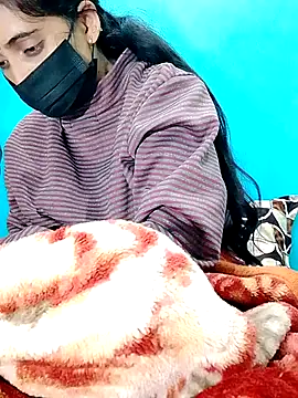 Snapshot of Pahadi_couple chatting on October 2025 06:08:01 PM Pahadi couple online show from October 2025 06:08:01 PM