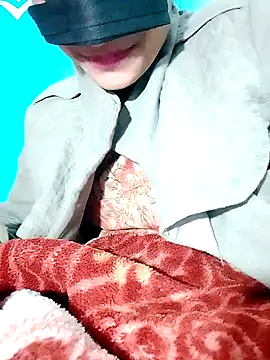 Snapshot of Pahadi_couple chatting on November 2025 05:35:02 PM Pahadi couple online show from November 2025 05:35:02 PM