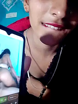 Snapshot of Pahadi_couple chatting on November 2025 04:09:01 PM Pahadi couple online show from November 2025 04:09:01 PM