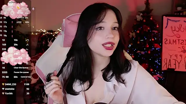 Snapshot of YourLittleDevil chatting on December 2025 07:53:02 PM YourLittleDevil online show from December 2025 07:53:02 PM