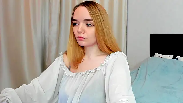 Snapshot of JanetShy chatting on September 2025 12:19:01 PM JanetShy online show from September 2025 12:19:01 PM