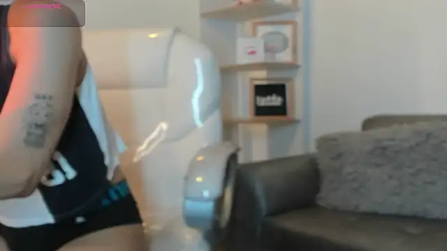 Angeel of lust online show from November 2025 04:33:02 AM