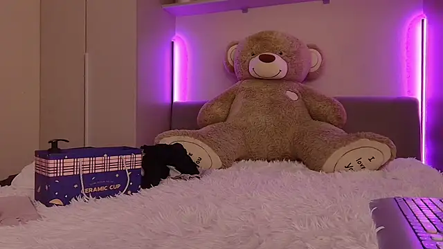 Missss Eva online show from December 2025 09:14:01 AM