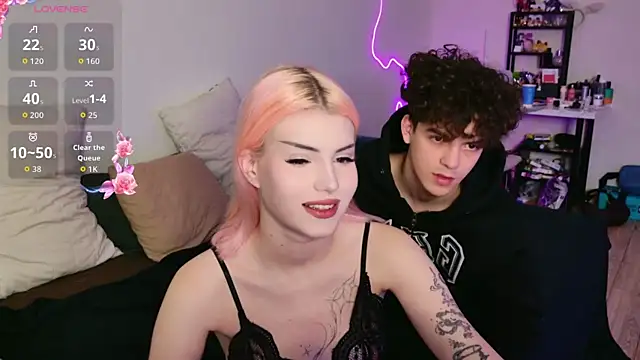 Snapshot of Alice18James chatting on September 2025 06:40:02 PM Alice18James online show from September 2025 06:40:02 PM