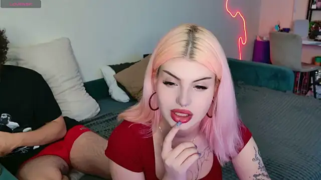 Snapshot of Alice18James chatting on September 2025 01:46:01 PM Alice18James online show from September 2025 01:46:01 PM