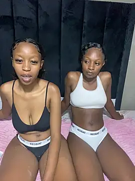 Snapshot of SexyPetitex25 chatting on January 2026 06:55:02 PM SexyPetitex25 online show from January 2026 06:55:02 PM