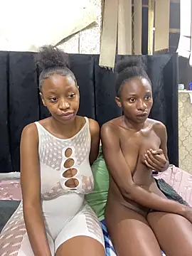 Snapshot of SexyPetitex25 chatting on March 2026 02:04:02 AM SexyPetitex25 online show from March 2026 02:04:02 AM