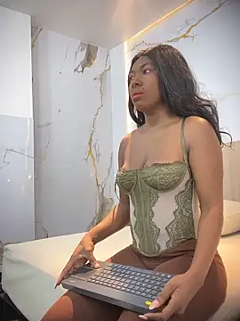 Snapshot of emily_browne chatting on October 2025 07:25:01 PM emily browne online show from October 2025 07:25:01 PM