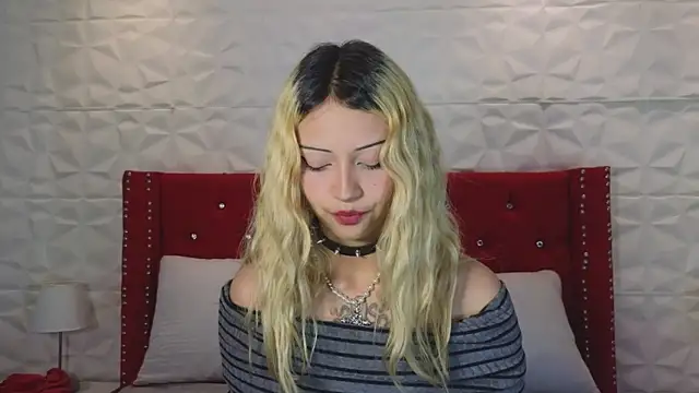 Lucy n pink online show from October 2025 05:09:02 PM