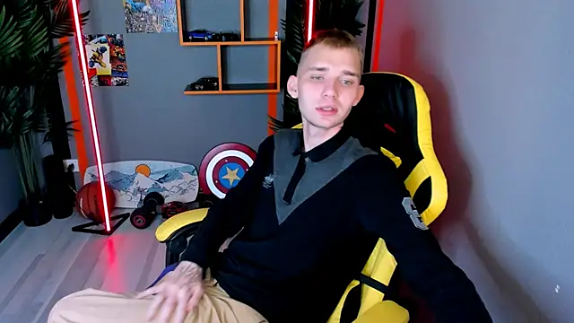 Snapshot of TimBlaks chatting on October 2025 09:28:02 PM TimBlaks online show from October 2025 09:28:02 PM