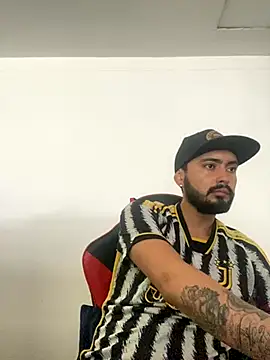 Snapshot of cristopher_wallacee chatting on October 2025 08:39:01 PM cristopher wallacee online show from October 2025 08:39:01 PM