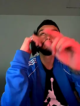 cristopher wallacee online show from November 2025 02:10:02 AM